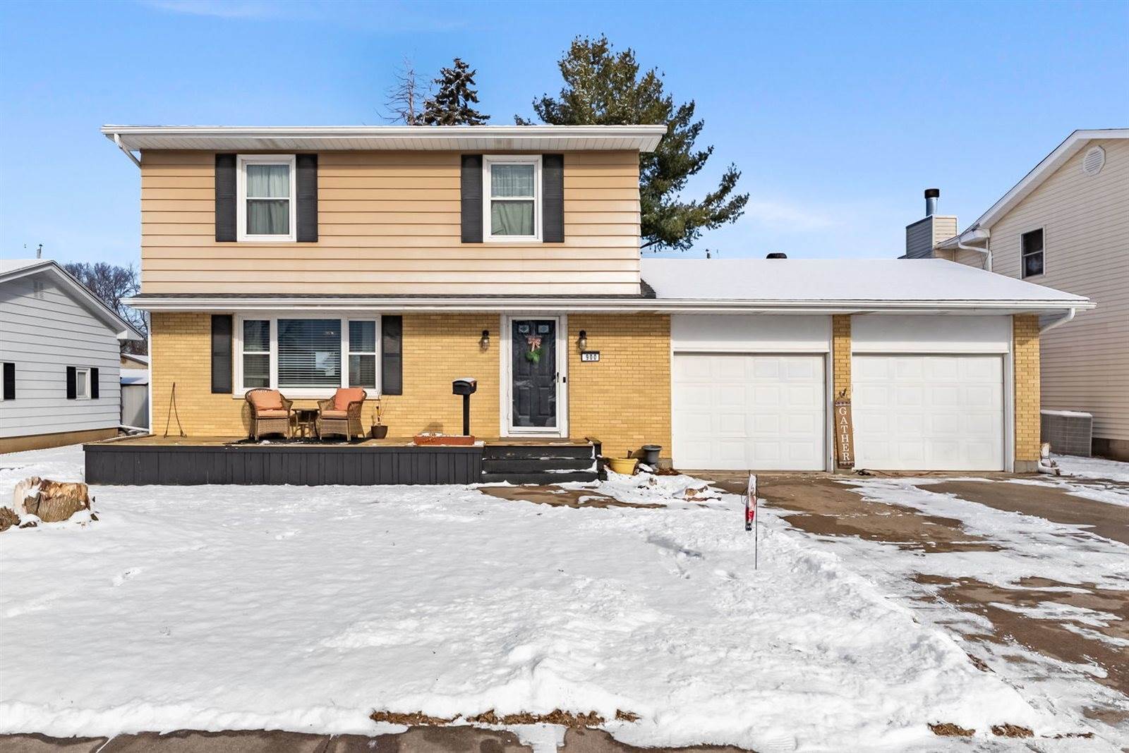 900 14TH Place, Camanche, IA 52730