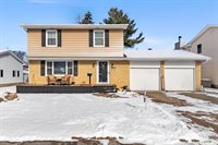 900 14TH Place, Camanche, IA 52730