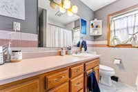 900 14TH Place, Camanche, IA 52730