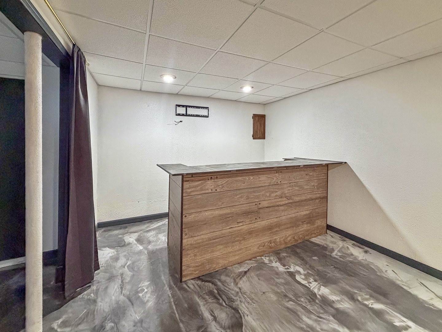 215 Baird Street, Dakota, IL 61018