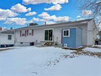 215 Baird Street, Dakota, IL 61018