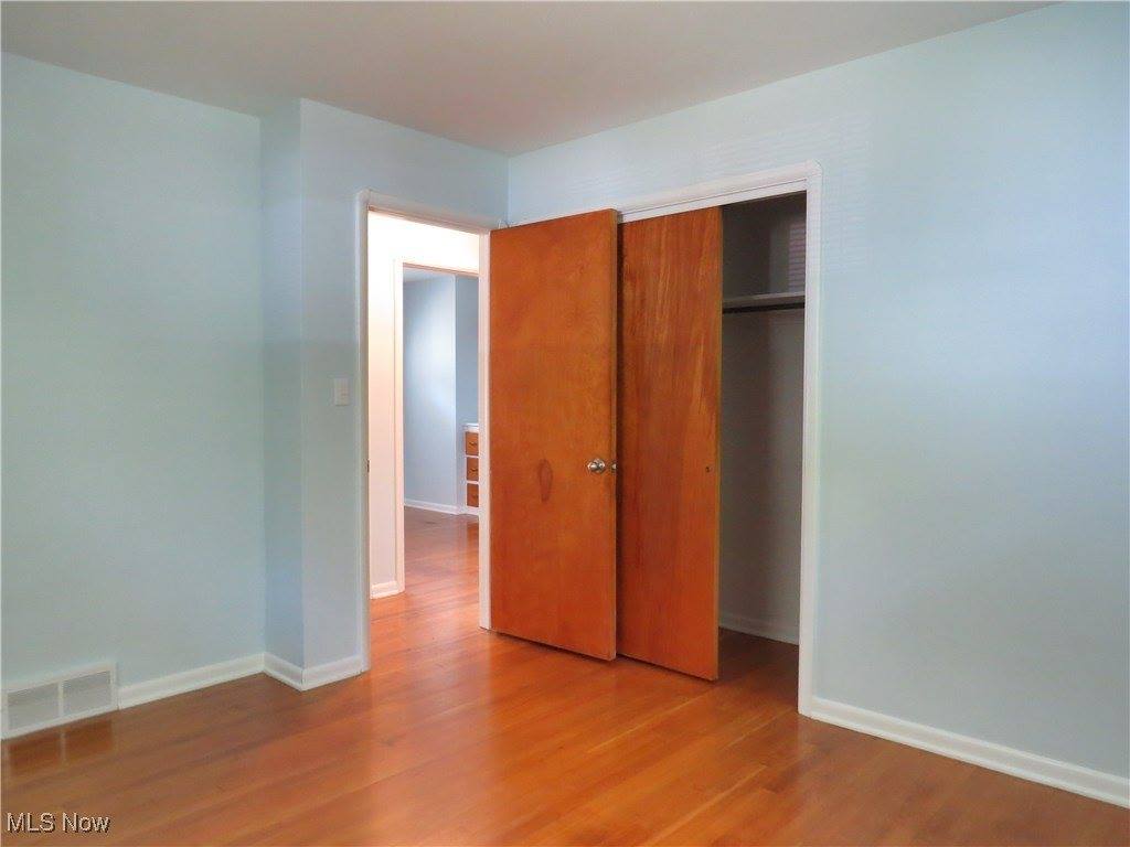 25316 Conover Drive, Bay Village, OH 44140