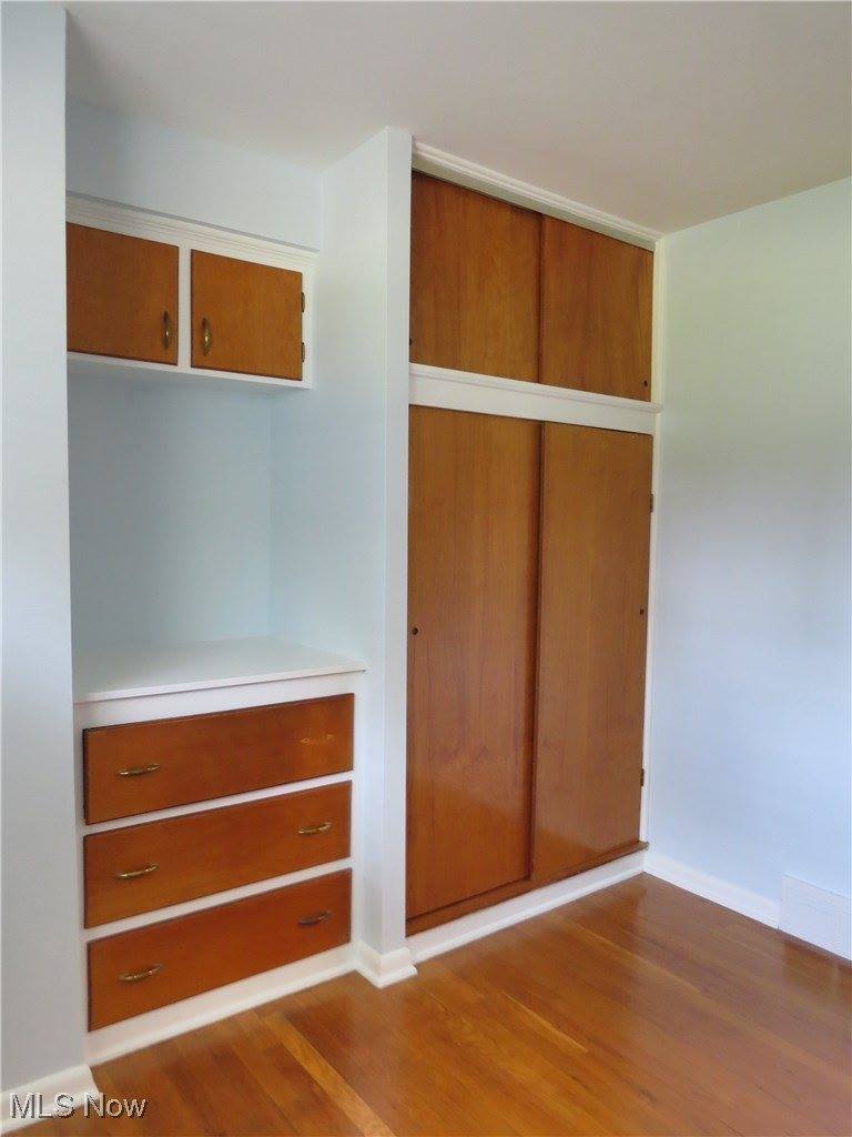 25316 Conover Drive, Bay Village, OH 44140