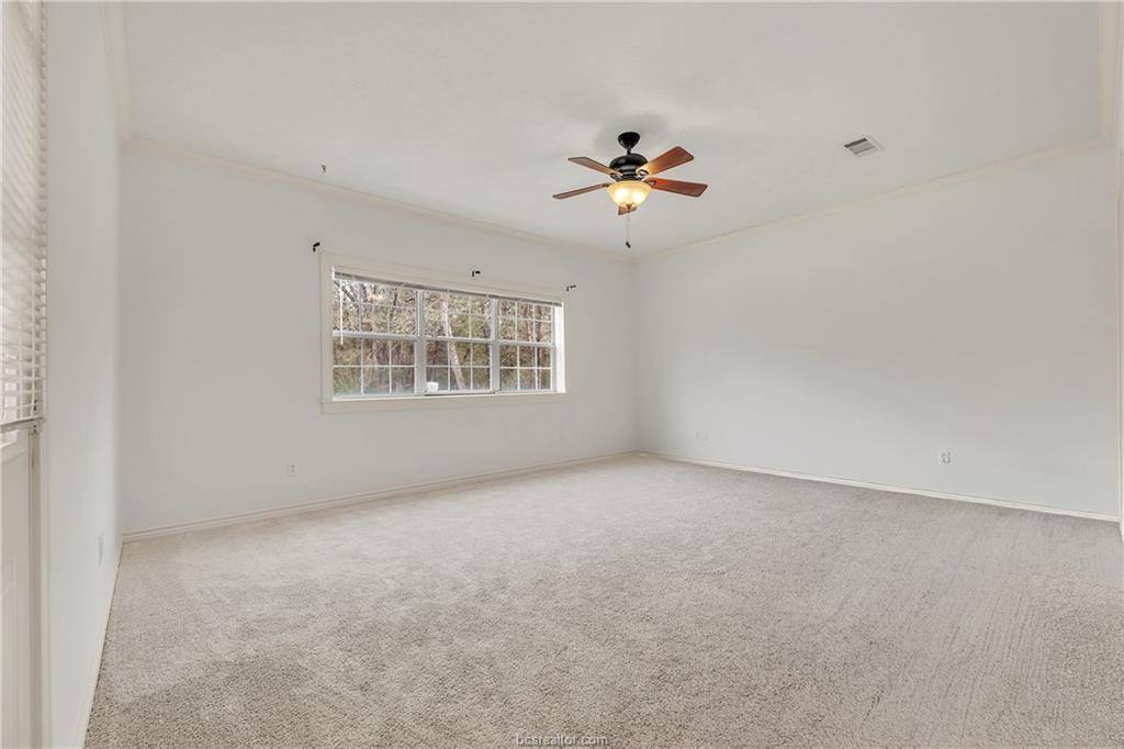 5560 Timberwood Drive, College Station, TX 77845