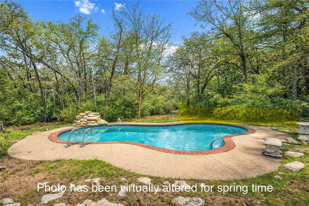 5560 Timberwood Drive, College Station, TX 77845