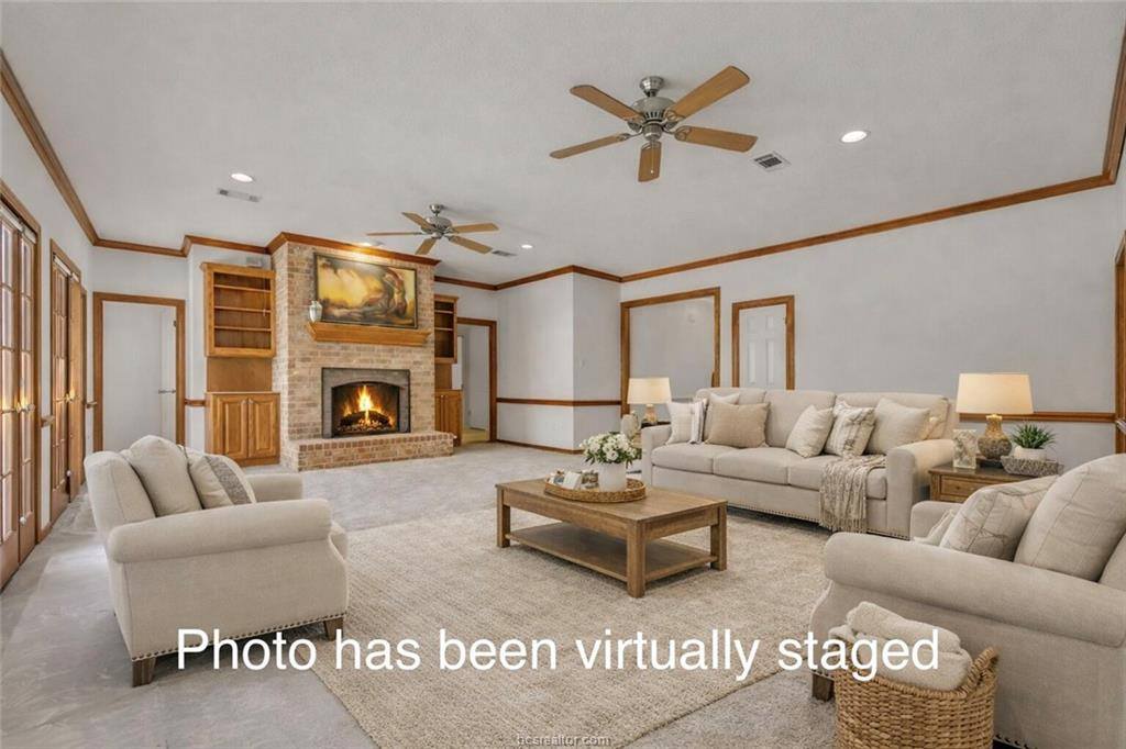 5560 Timberwood Drive, College Station, TX 77845