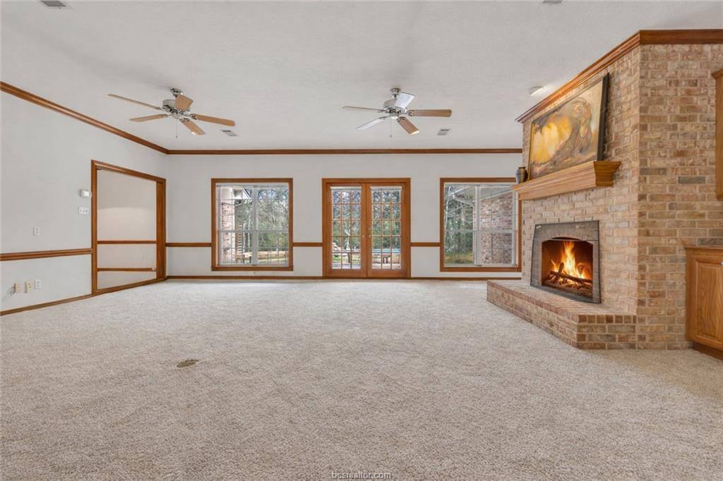 5560 Timberwood Drive, College Station, TX 77845