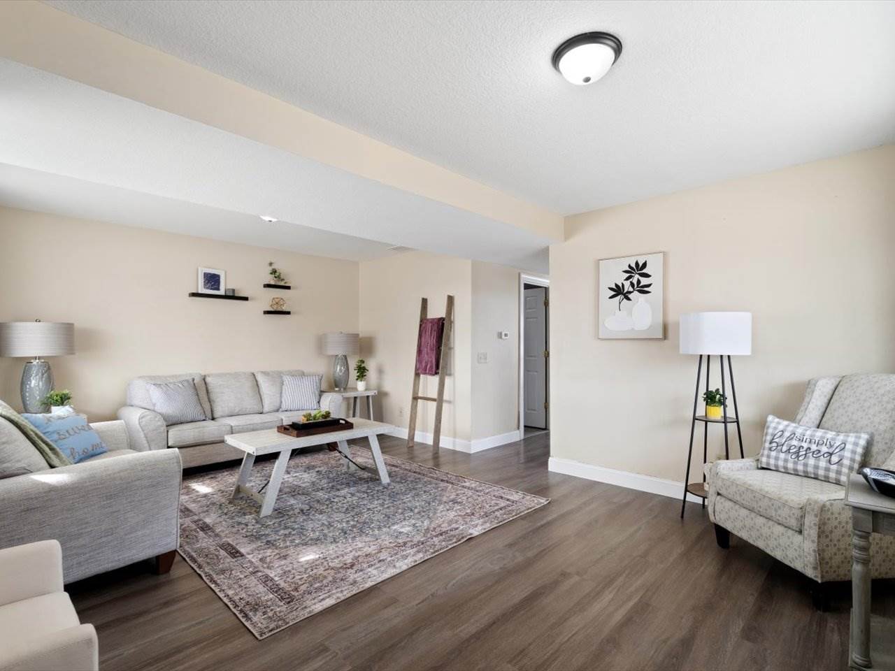 24784 Valley Drive, Pleasant Valley, IA 52767