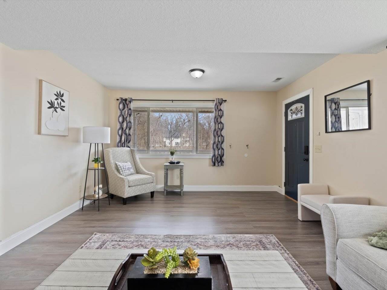 24784 Valley Drive, Pleasant Valley, IA 52767