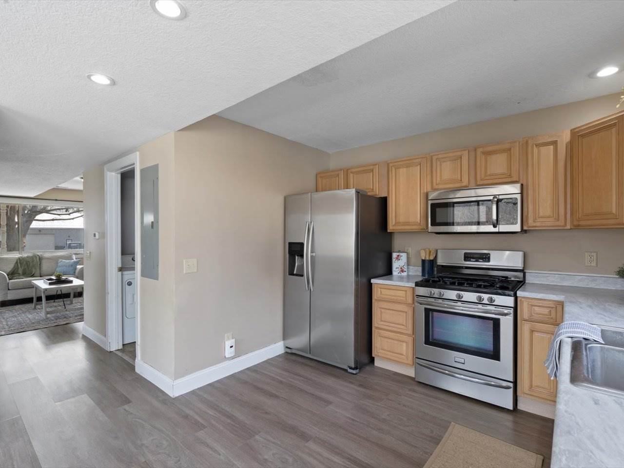 24784 Valley Drive, Pleasant Valley, IA 52767