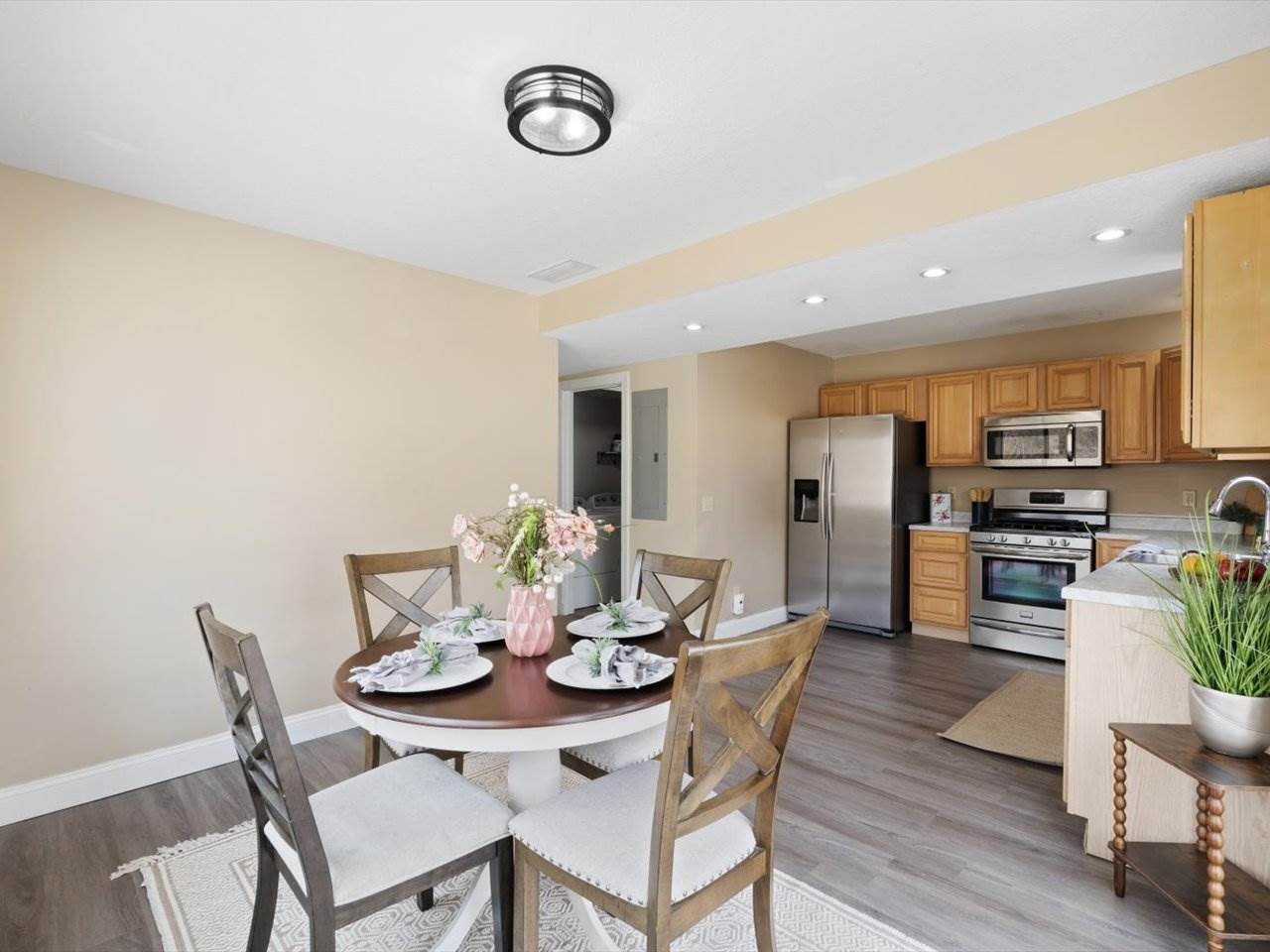 24784 Valley Drive, Pleasant Valley, IA 52767