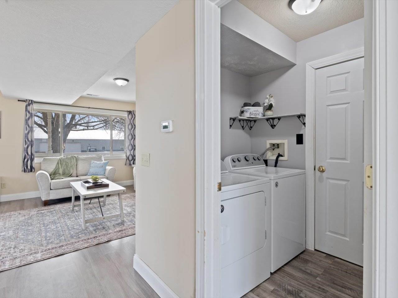 24784 Valley Drive, Pleasant Valley, IA 52767