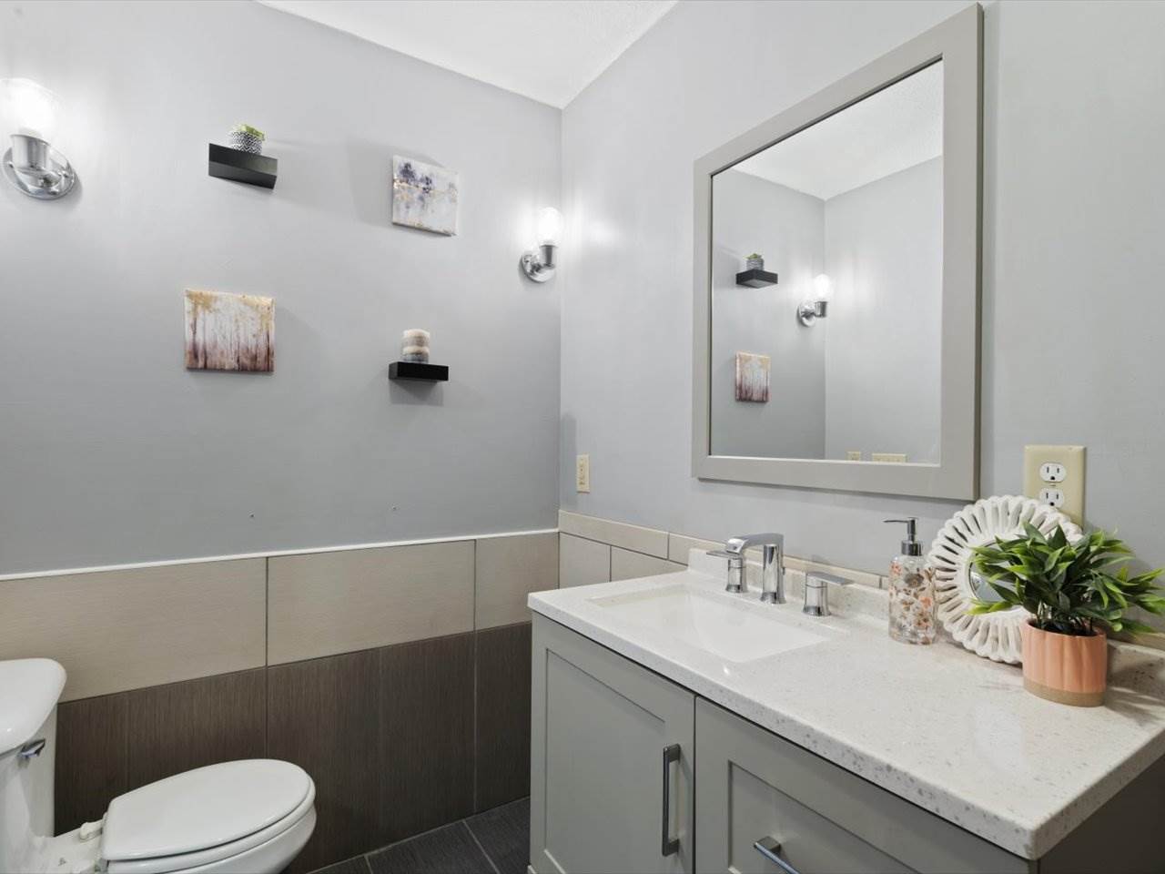 24784 Valley Drive, Pleasant Valley, IA 52767