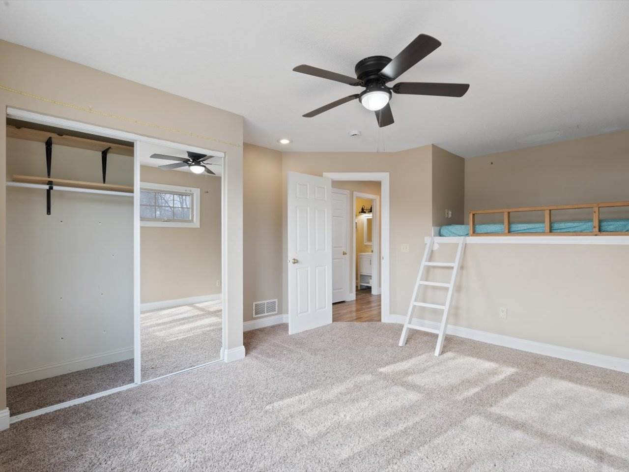 24784 Valley Drive, Pleasant Valley, IA 52767