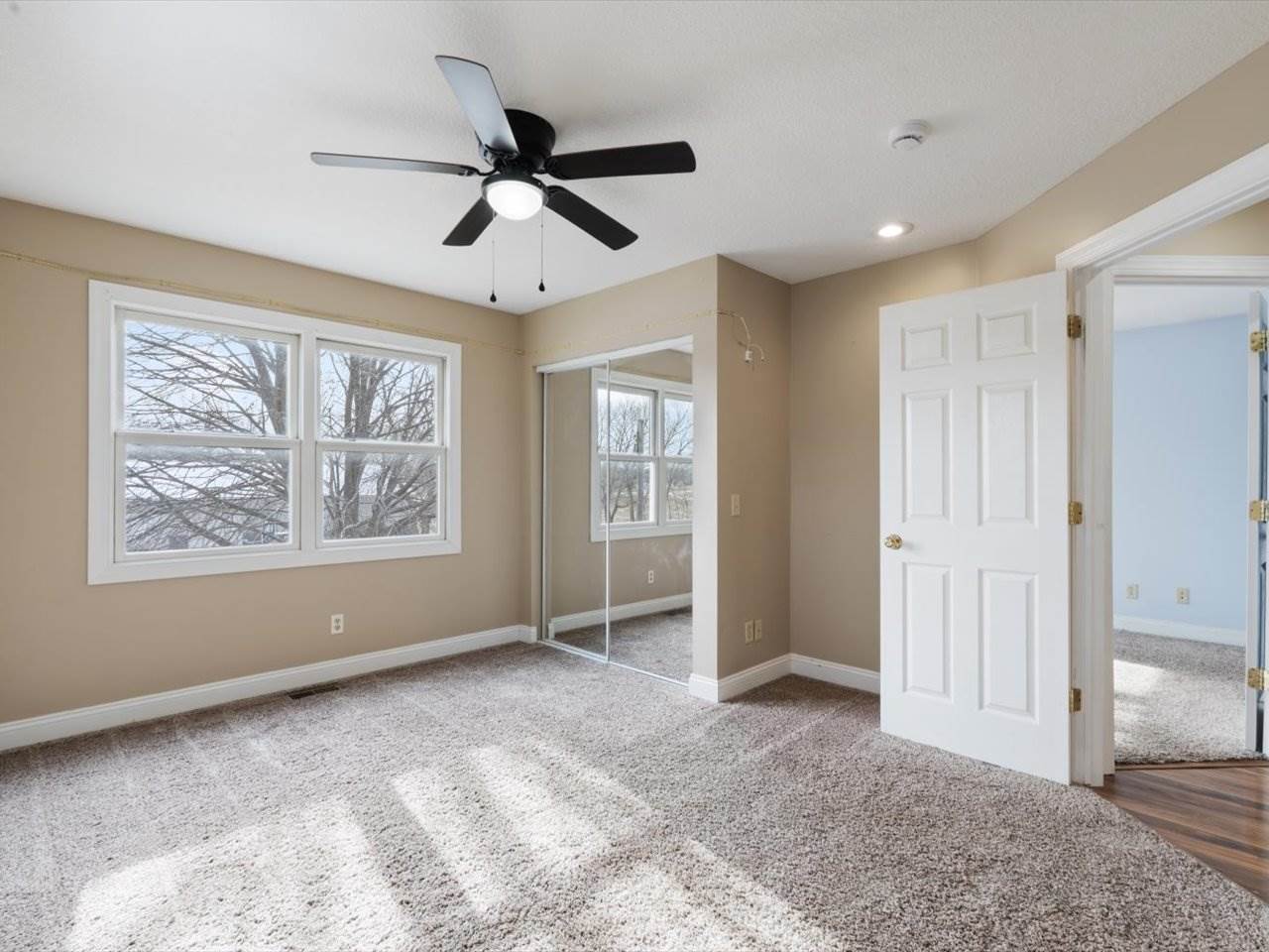 24784 Valley Drive, Pleasant Valley, IA 52767