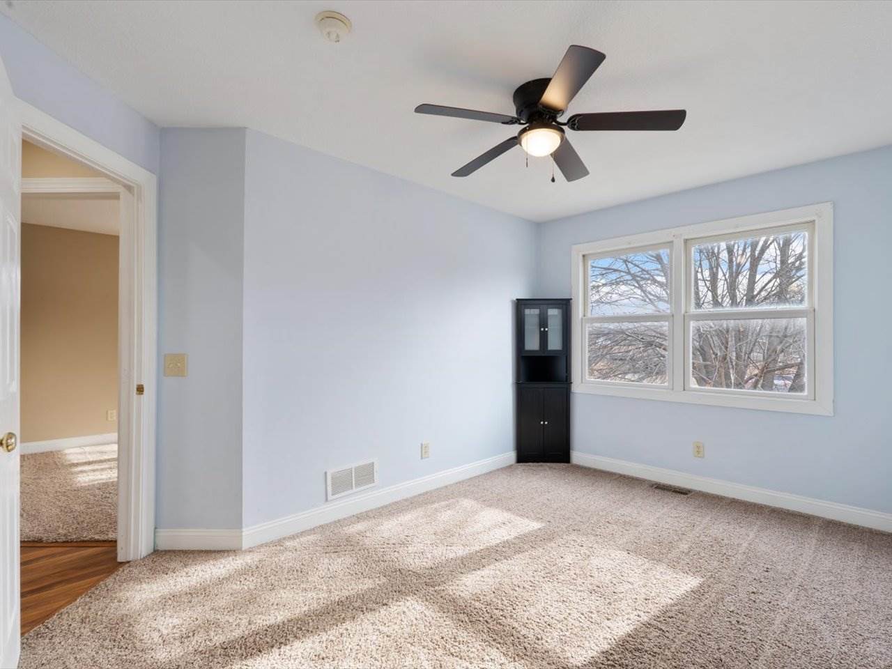 24784 Valley Drive, Pleasant Valley, IA 52767