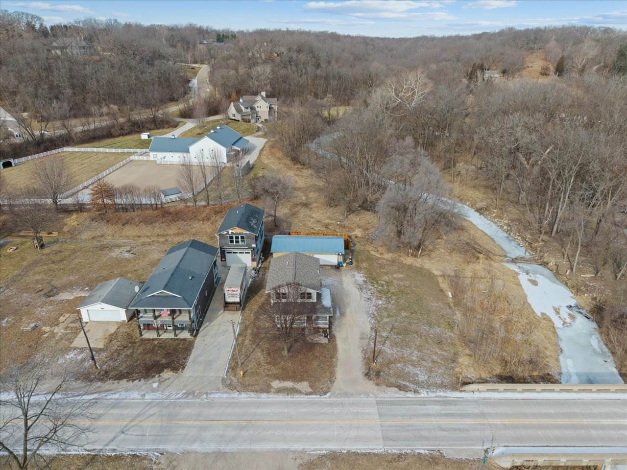 24784 Valley Drive, Pleasant Valley, IA 52767