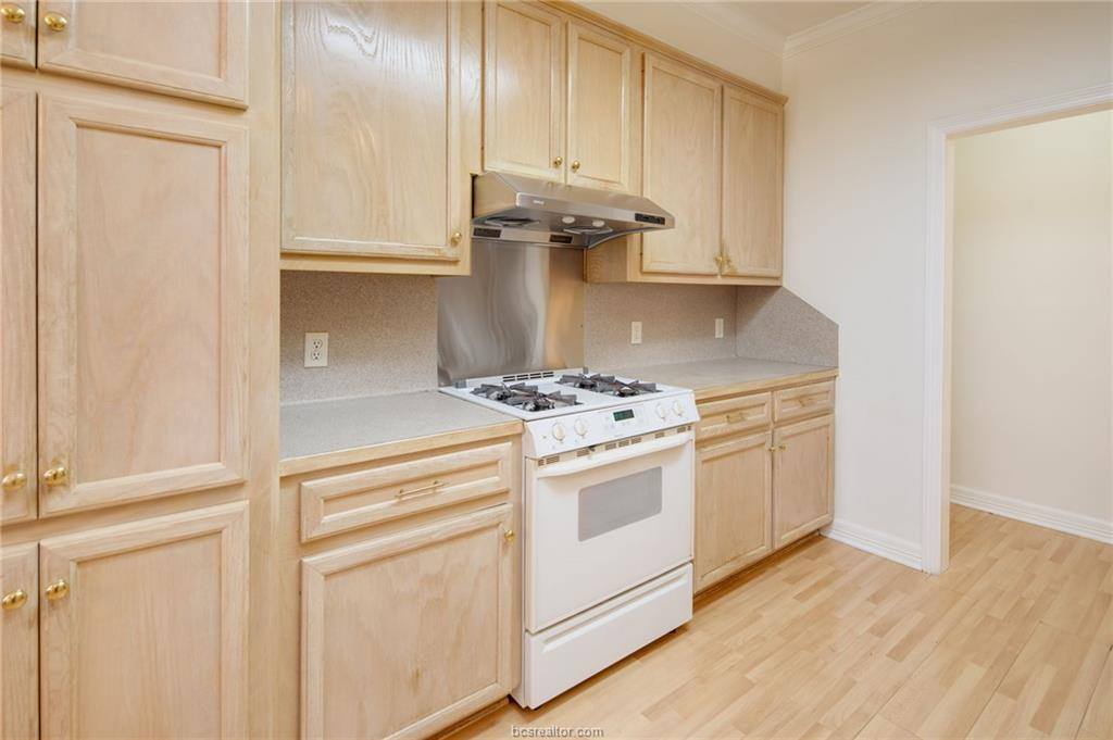 306 Augsburg Lane, College Station, TX 77845