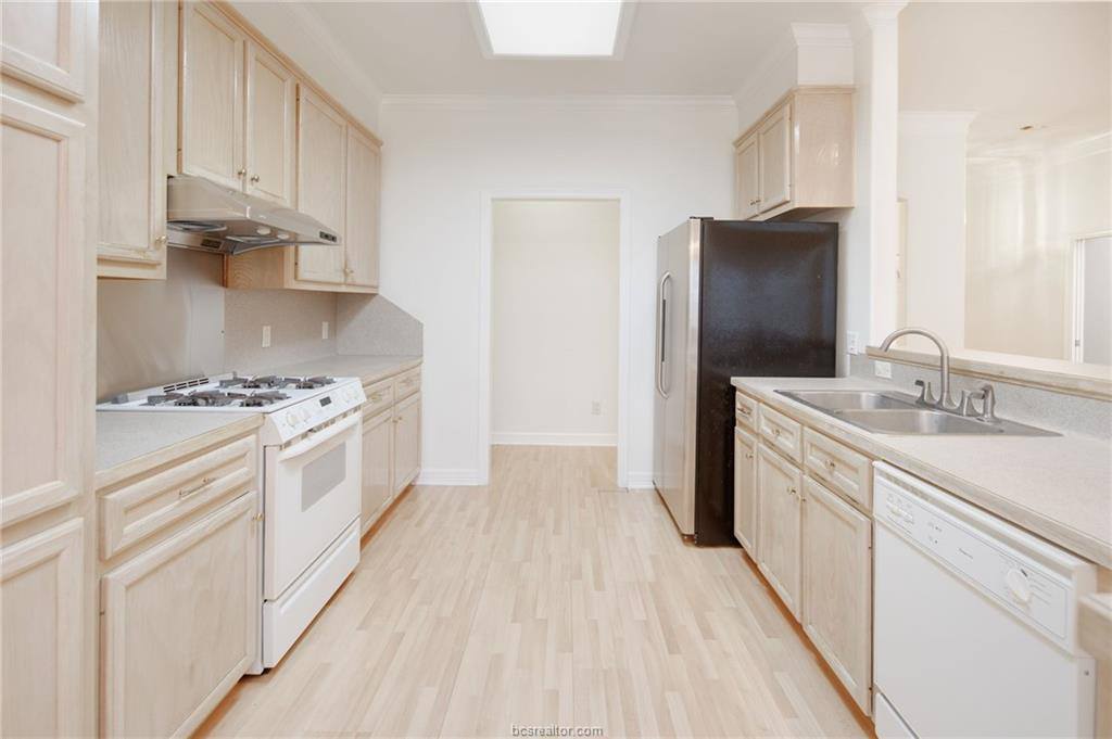 306 Augsburg Lane, College Station, TX 77845