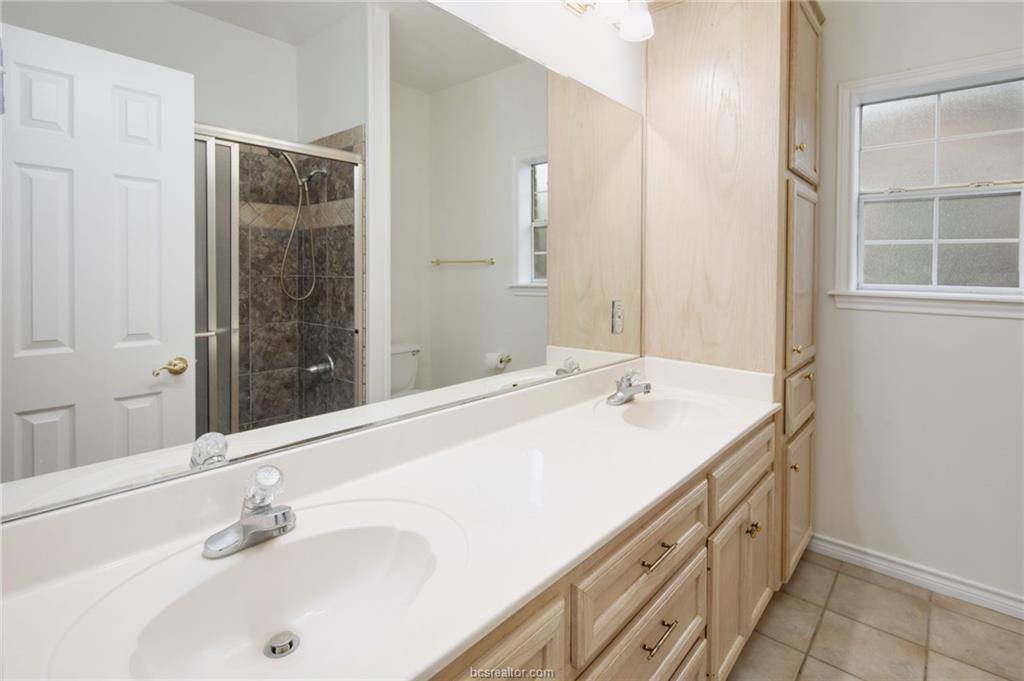 306 Augsburg Lane, College Station, TX 77845