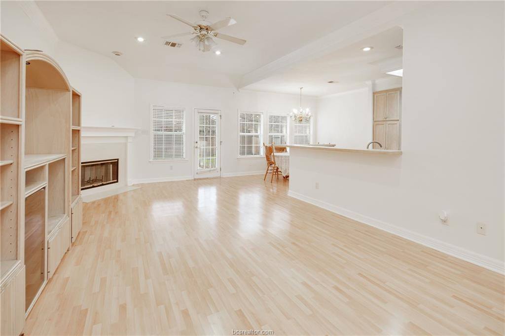 306 Augsburg Lane, College Station, TX 77845