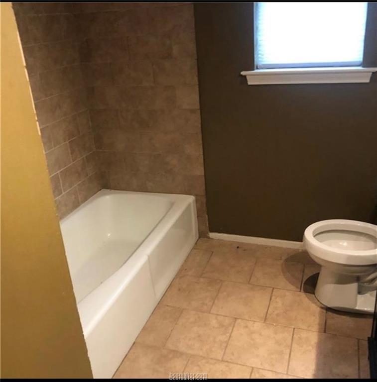 3700 Stillmeadow Drive, Bryan, TX 77802