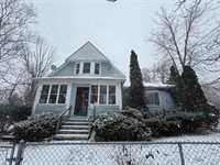2202 Cherry Street, Saginaw, MI 48601