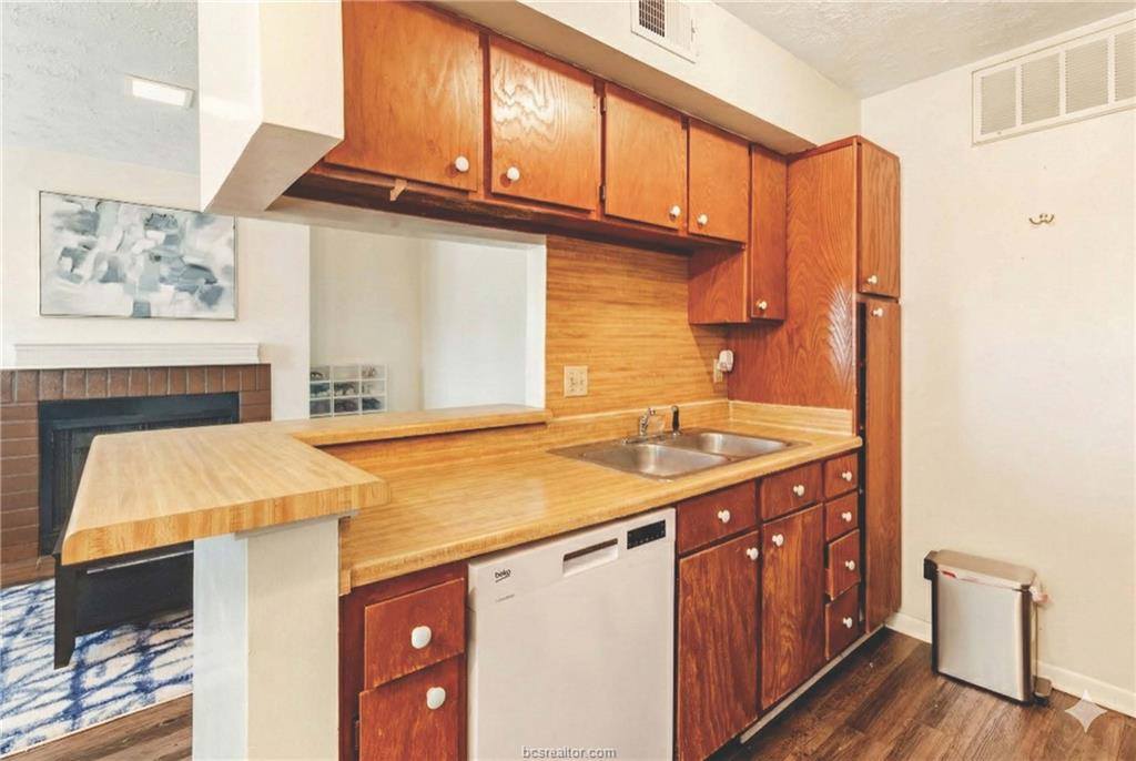 4441 Old College Road, Bryan, TX 77801