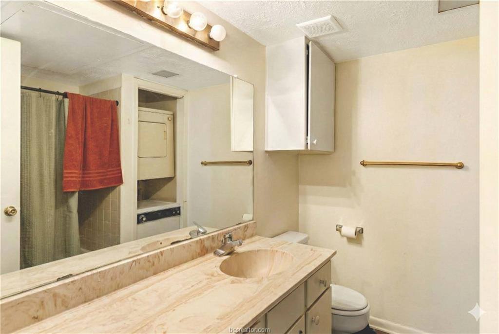 4441 Old College Road, Bryan, TX 77801