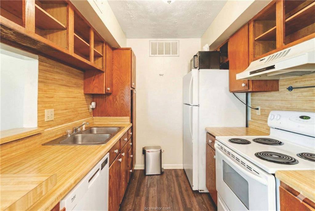 4441 Old College Road, Bryan, TX 77801