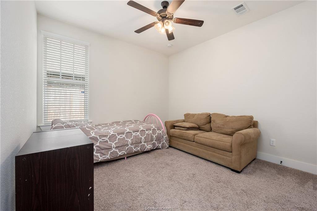 2715 Portland Avenue, College Station, TX 77845