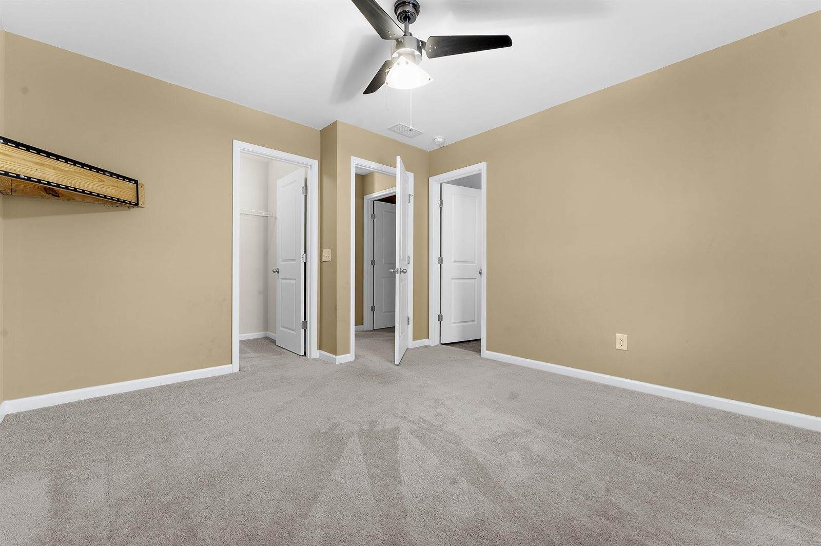 2206 Pimlico Drive, Ridgeville, SC 29472