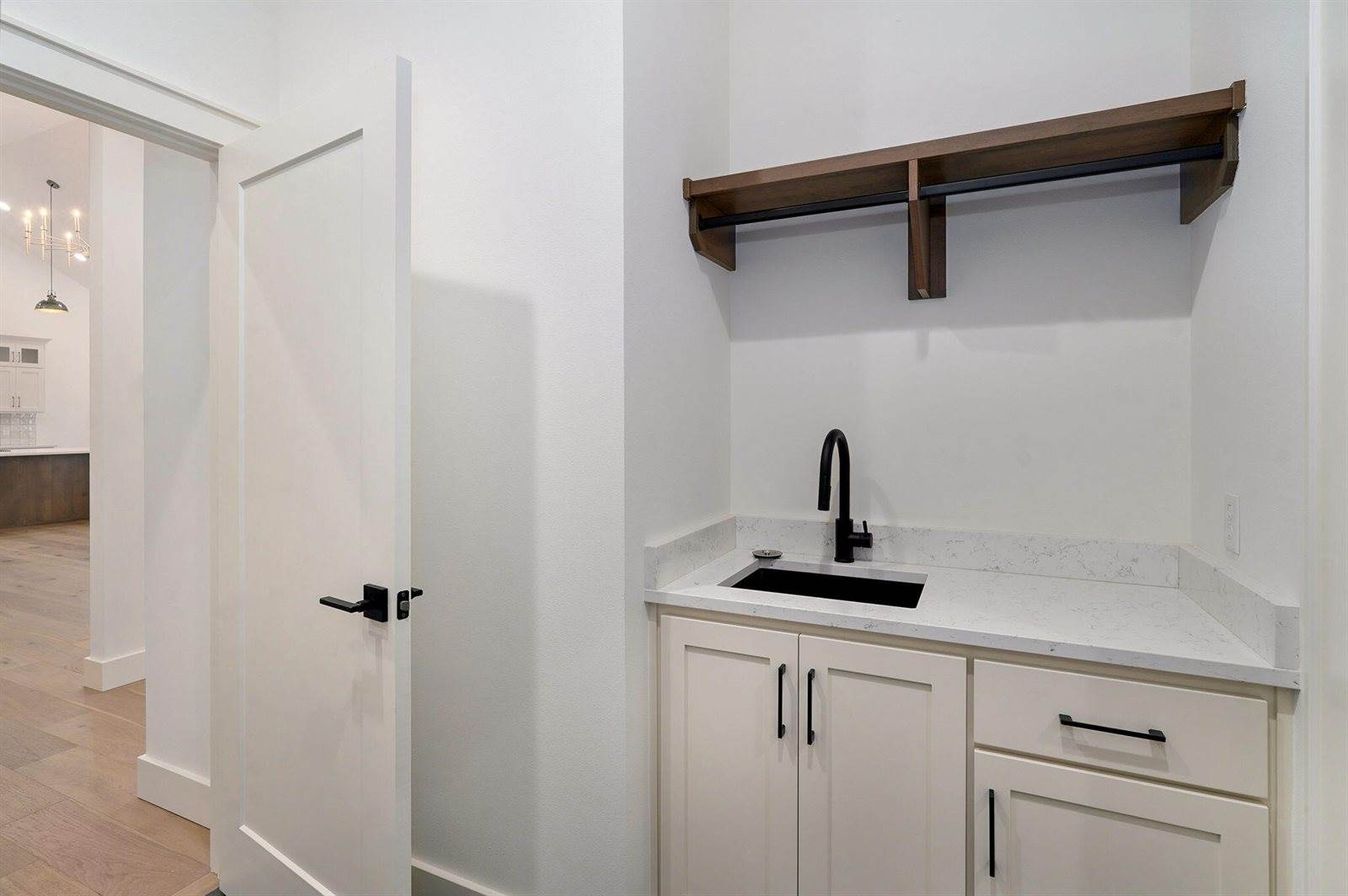 1702 East Cobblestone Drive, Ozark, MO 65721