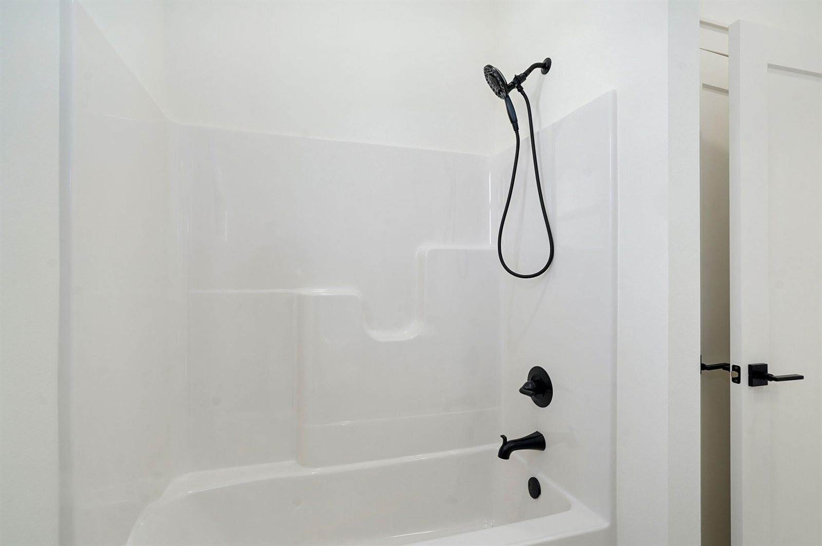 1702 East Cobblestone Drive, Ozark, MO 65721