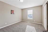 8721 Wyoming Street, Omaha, NE 68122