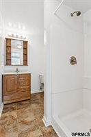 8721 Wyoming Street, Omaha, NE 68122