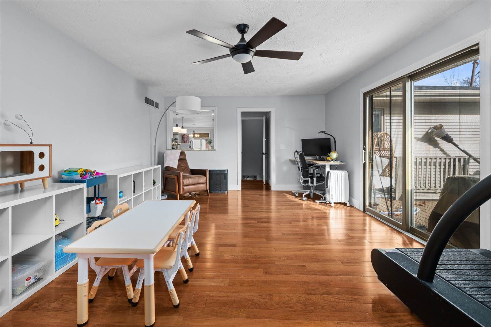 4074 4th street B, East Moline, IL 61244