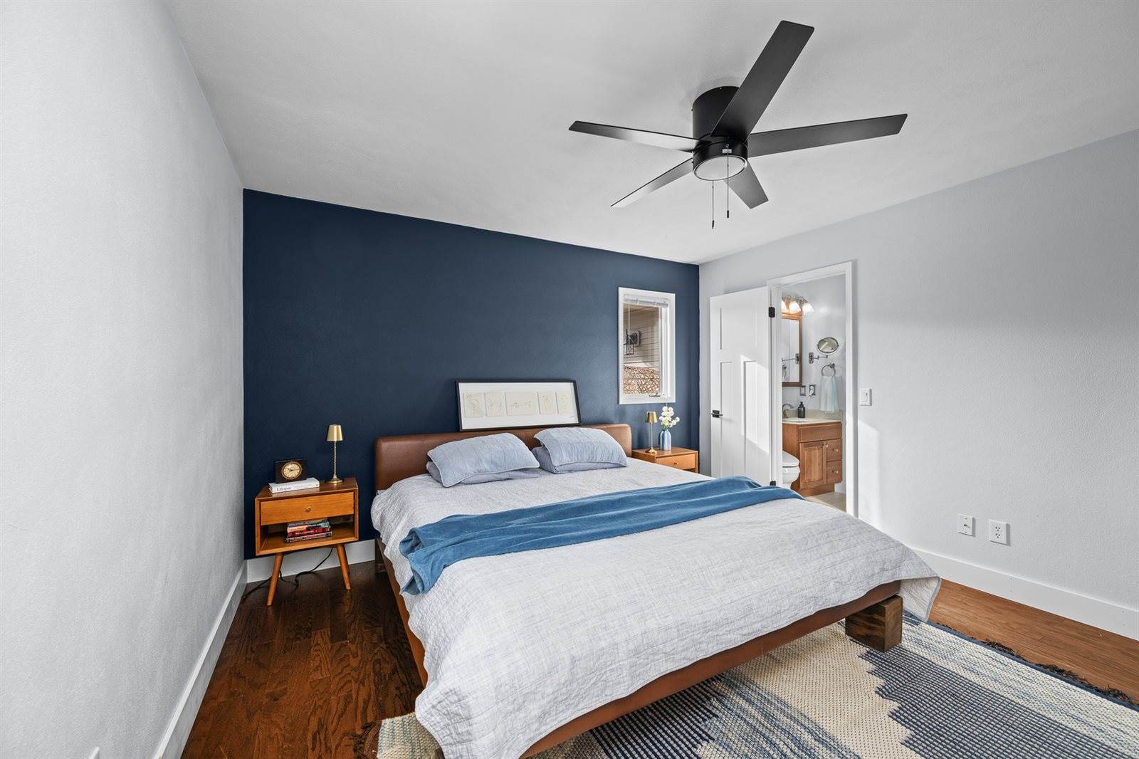 4074 4th street B, East Moline, IL 61244