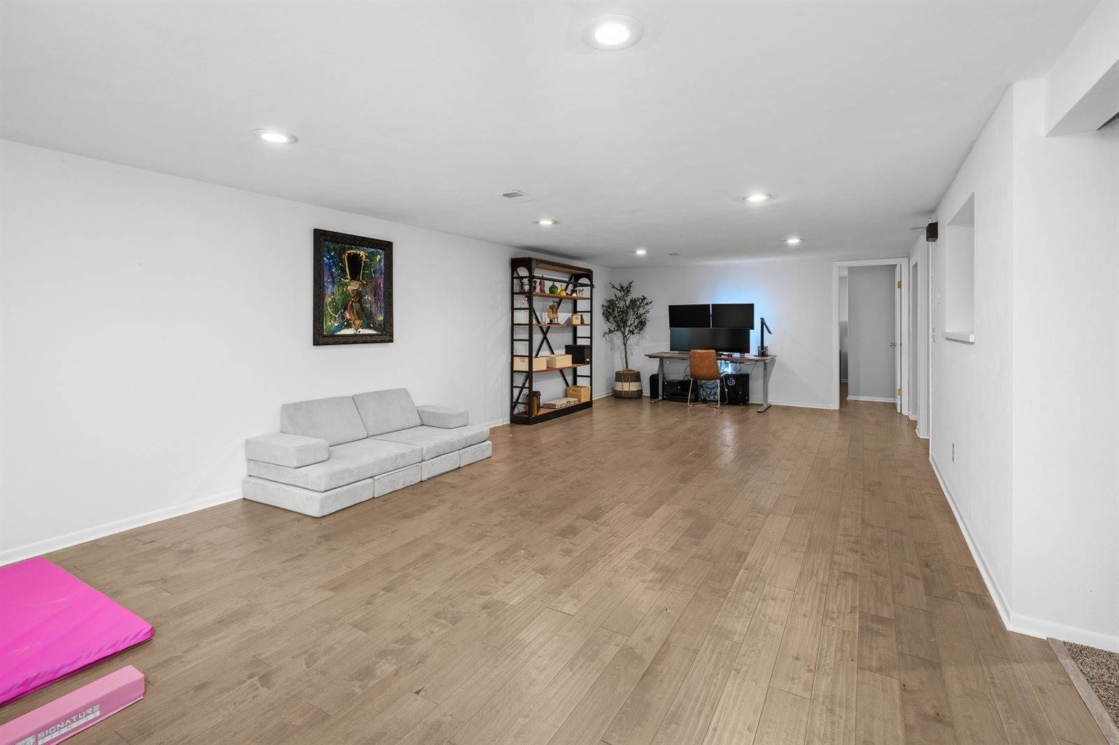 4074 4th street B, East Moline, IL 61244