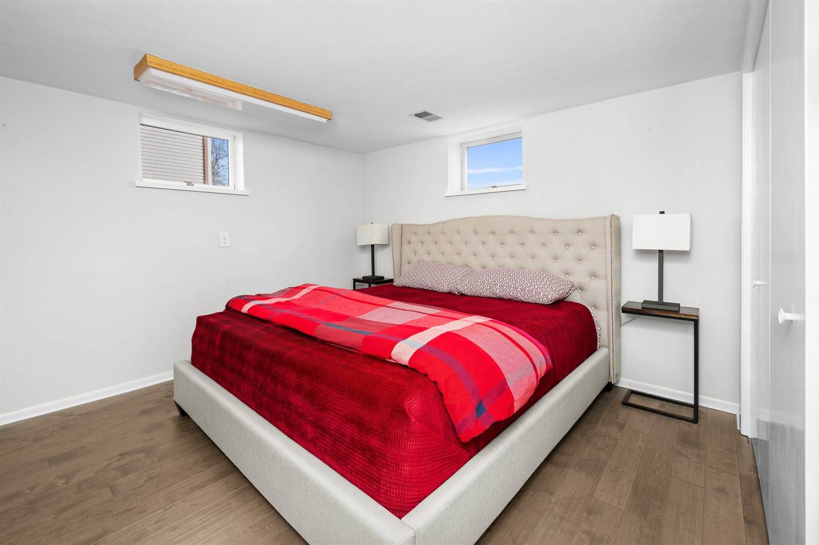 4074 4th street B, East Moline, IL 61244