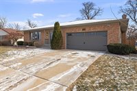 4074 4th street B, East Moline, IL 61244