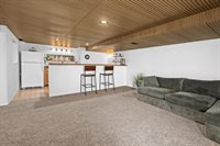 4074 4th street B, East Moline, IL 61244