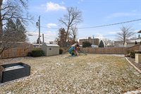 4074 4th street B, East Moline, IL 61244