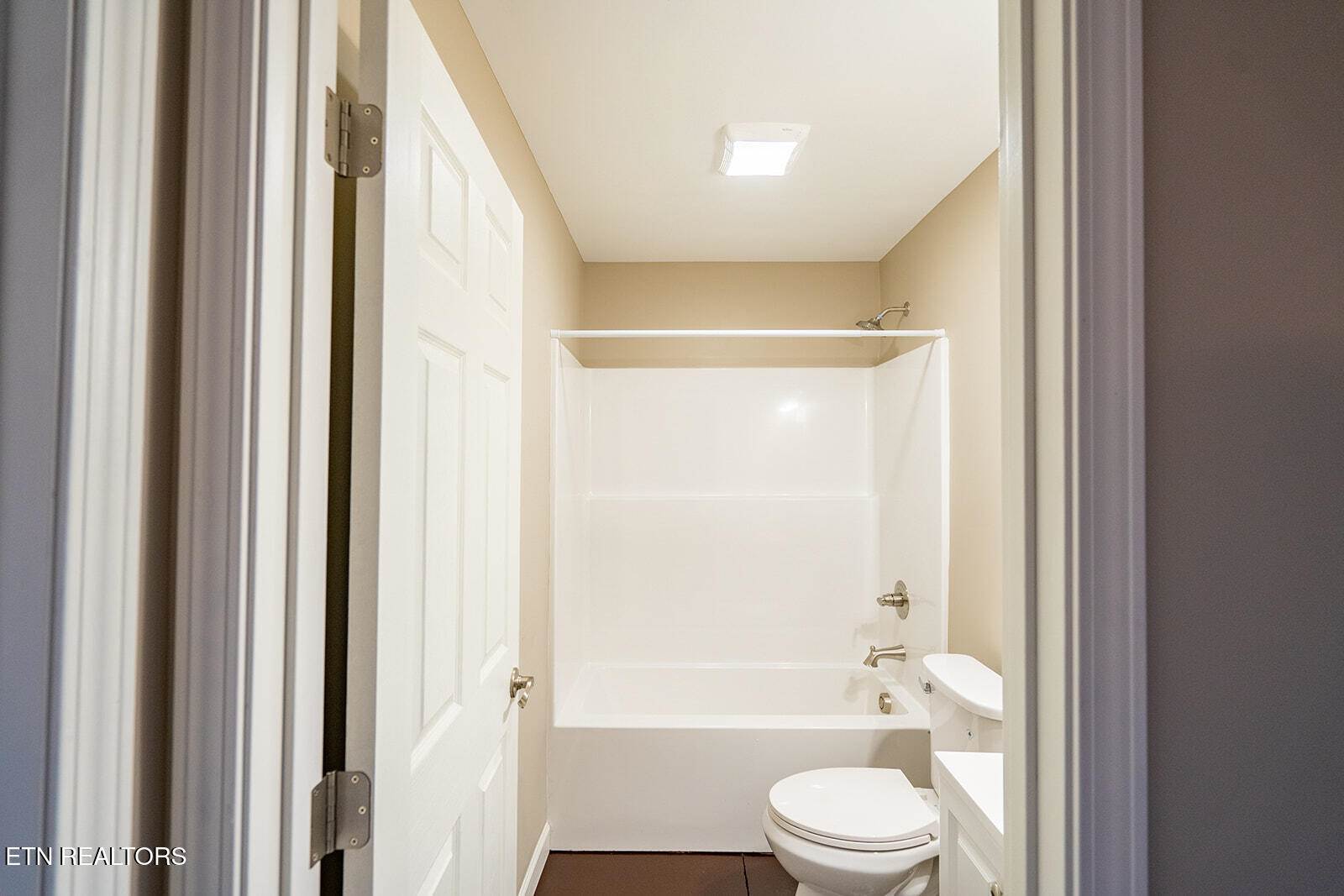 106 East Maire Ave, Clinton, TN 37716