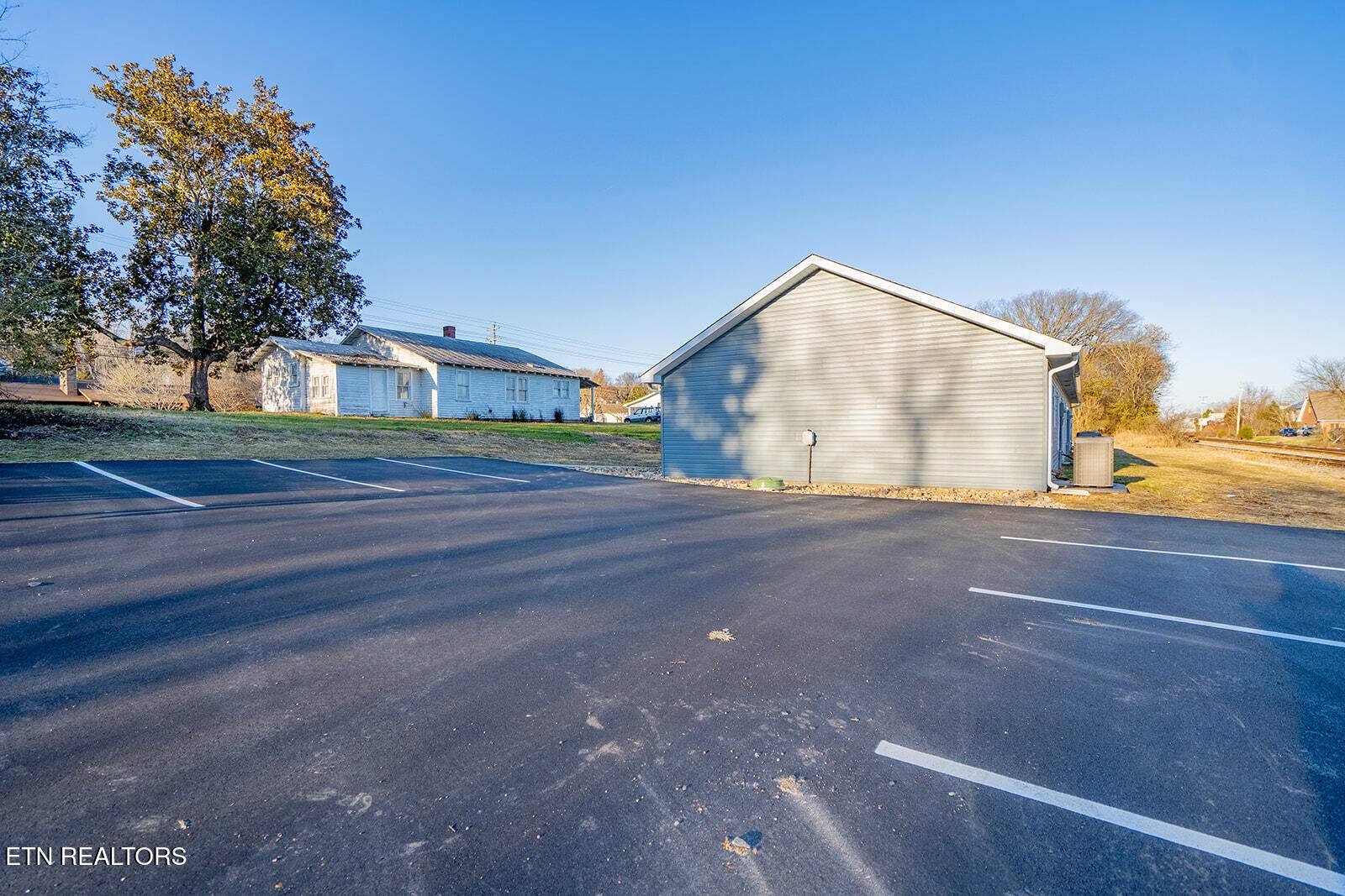 106 East Maire Ave, Clinton, TN 37716