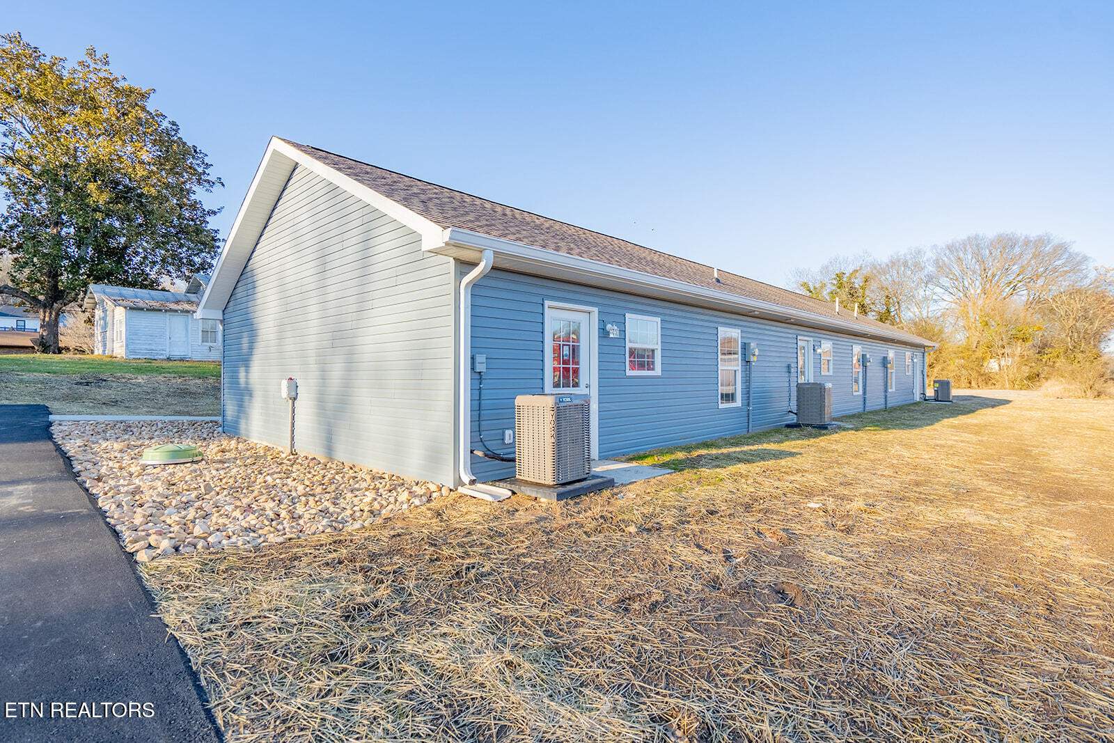 106 East Maire Ave, Clinton, TN 37716