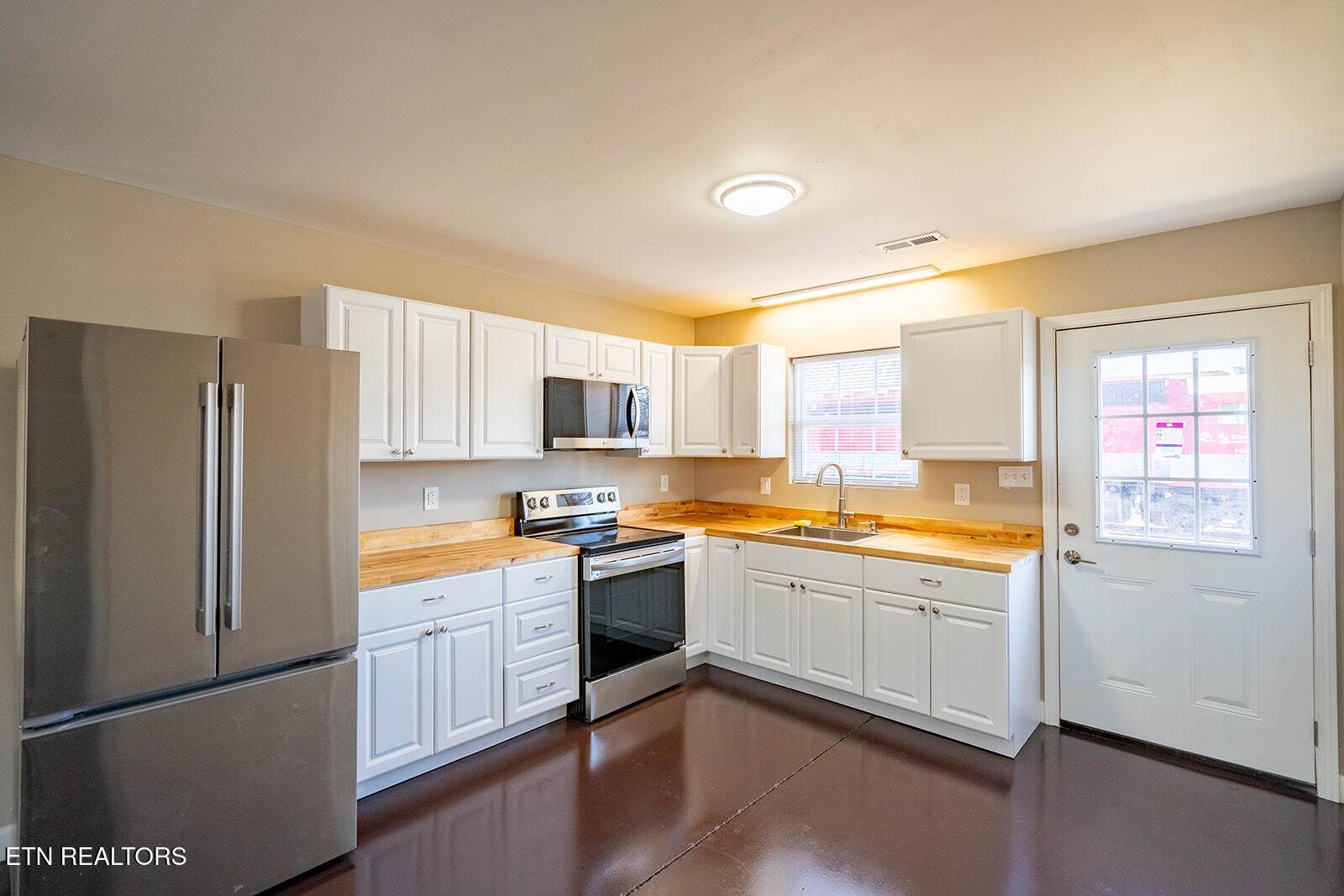 106 East Maire Ave, Clinton, TN 37716