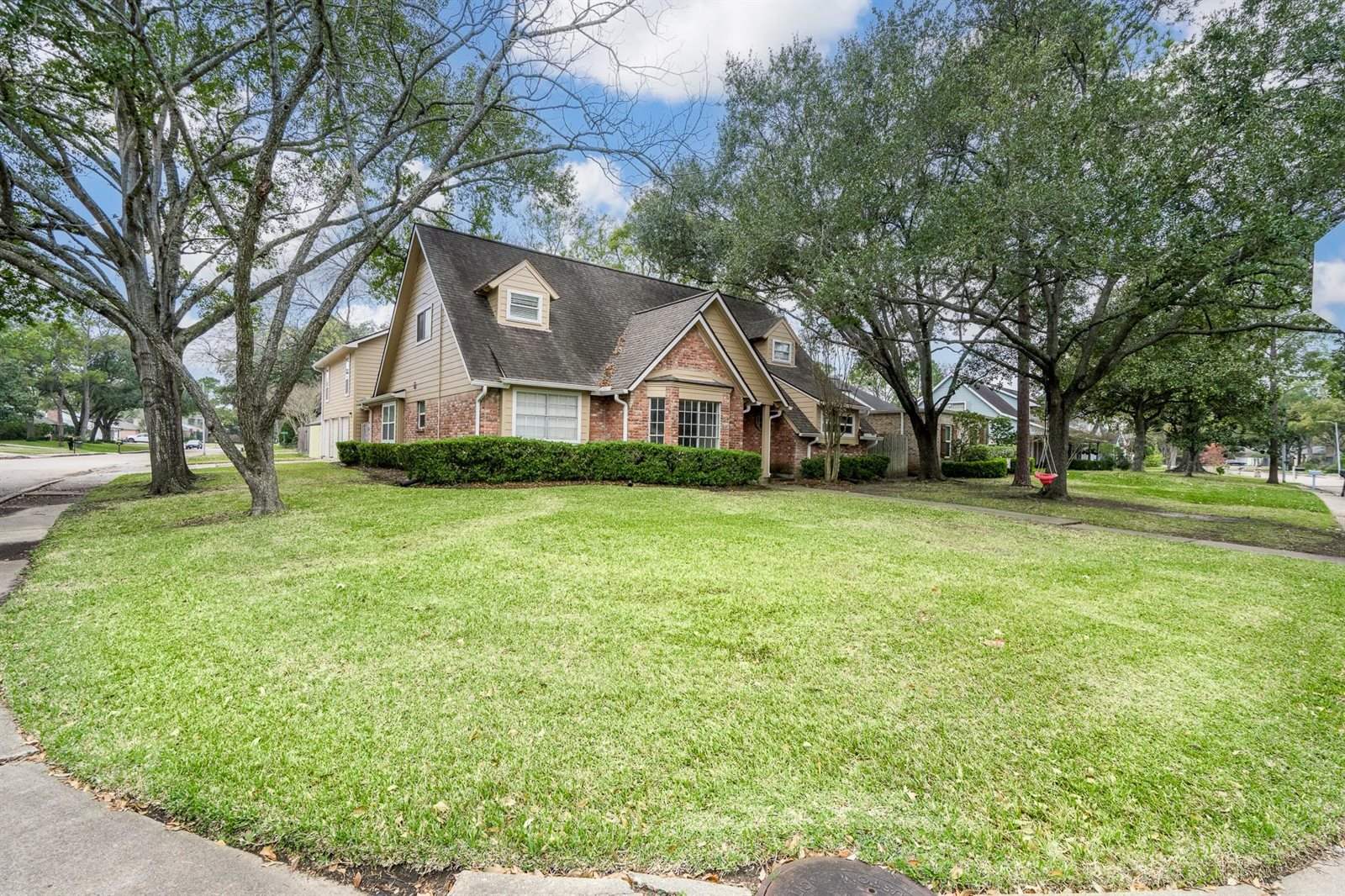 12107 Westmere Drive, Houston, TX 77077