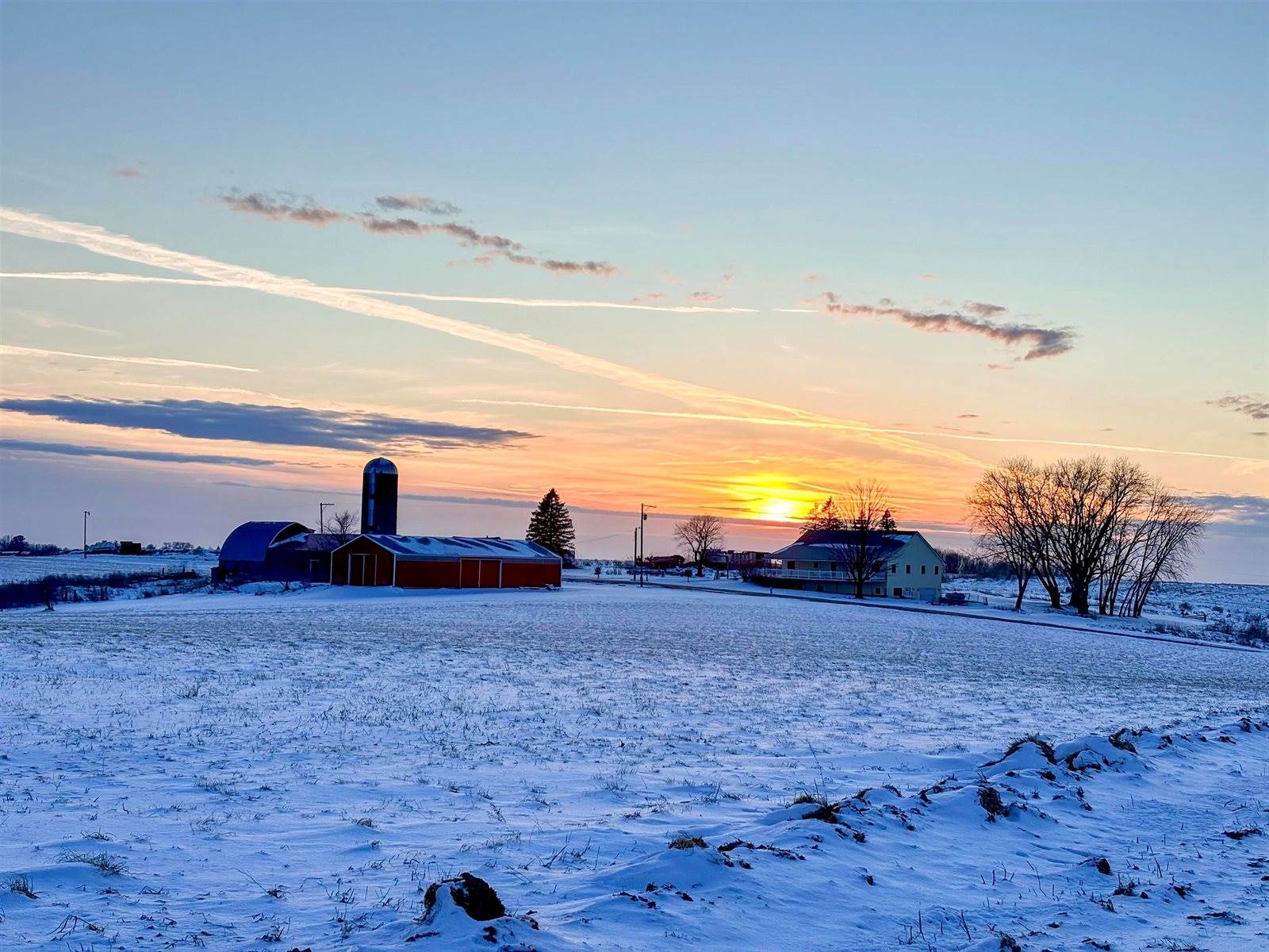 29589 Orchard, Wellington, WI 54651