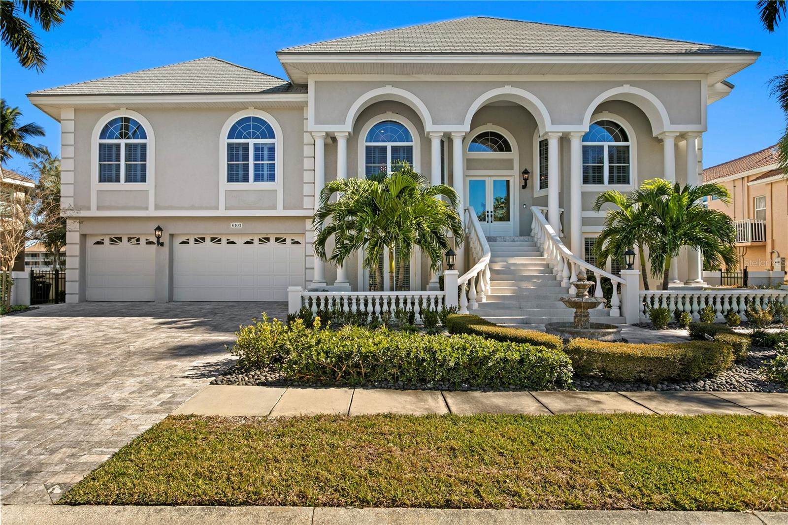 6103 Pasadena Point Boulevard South, Gulfport, FL 33707